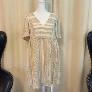 Old Navy Tan Cream V-Neck Flutter Sleeve Midi Dress